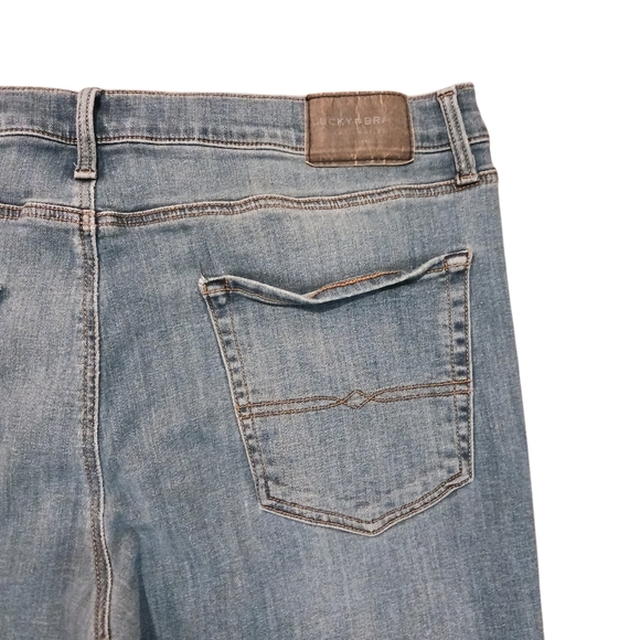 Lucky Brand 223 Jeans Straight Leg Jeans Classic Wash$110 Retail EUC - Picture 6 of 12